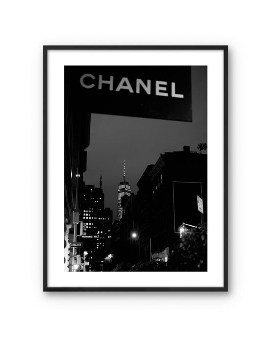 Art poster Midnight by Johan Lygrell with black frame